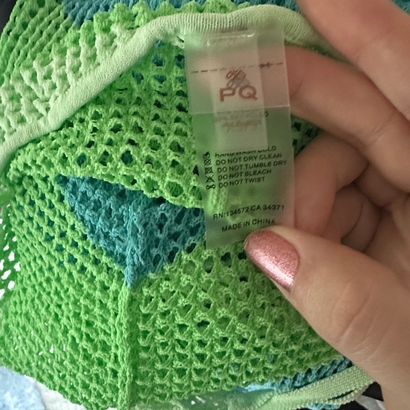 🌈 NWOT PQ SWIM Daria coverup Colorful Crochet Swim Cover-Up size XS/S - Picture 10 of 11